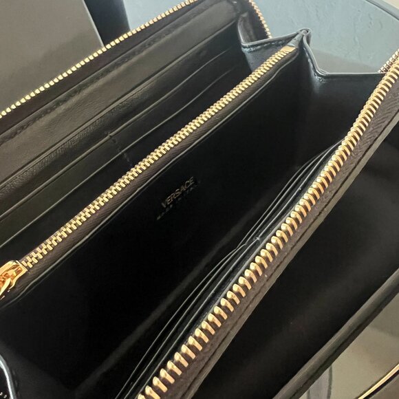 SOLD VERSACE La Medusa Continental Wallet Black New w/ Authenticity Card/Bag/Box - Picture 11 of 16